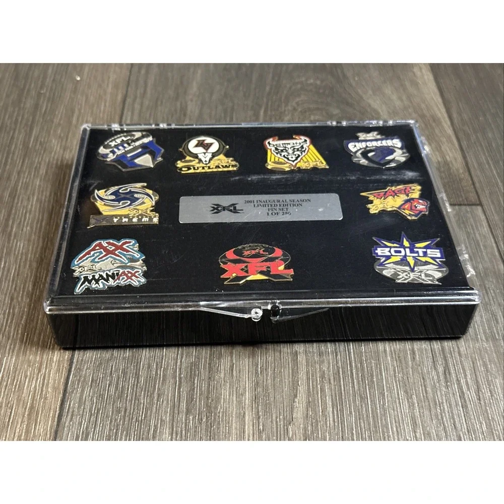 XFL 2001 Inaugural Season Limited Edition HTF Pin Set In Display Case Lapel Pins